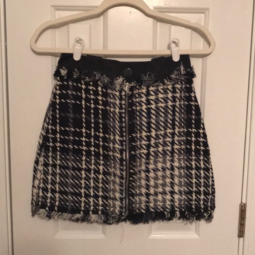 zara houndstooth navy black and cream skirt
